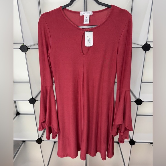 Planet Gold Womens Super Soft Ruffle Sleeve Shift Dress Size M NWT - Picture 2 of 9